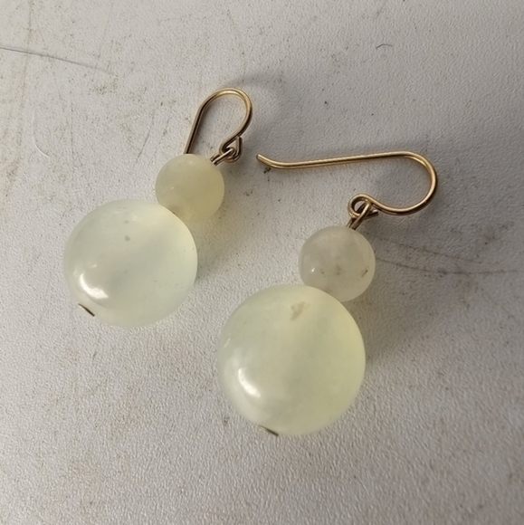 Vintage pair‎ of jade earrings - Picture 1 of 3